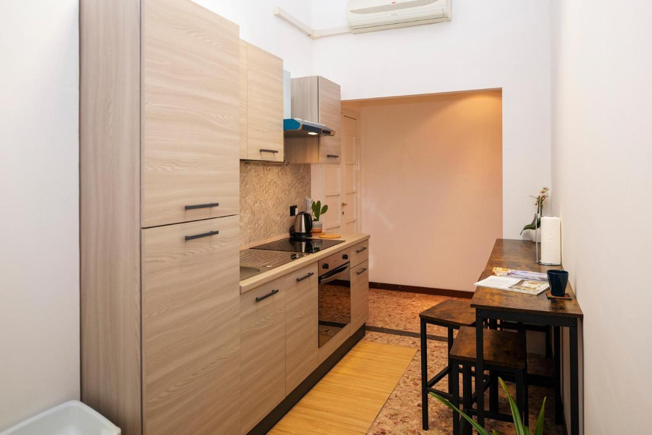 Central Apartment Milánó Kültér fotó